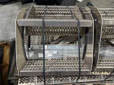 Peterbilt 379 Frame Step