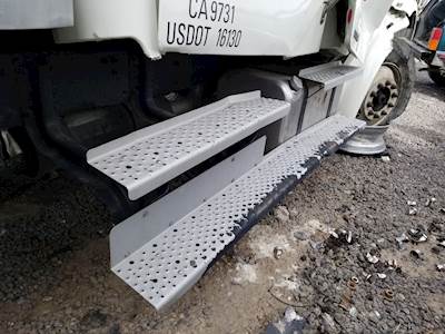 Freightliner M2 106 Left Step