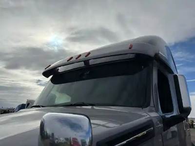 Freightliner Cascadia 126 Sun Visor