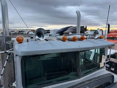 International F9370 Sun Visor for a 1987 International F-9370