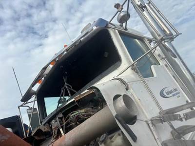 Kenworth W900 Sun Visor