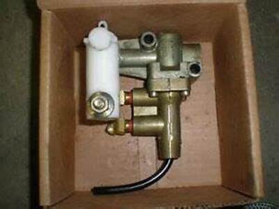 New Surplus Leveling Valve Sold As Is No Warranty