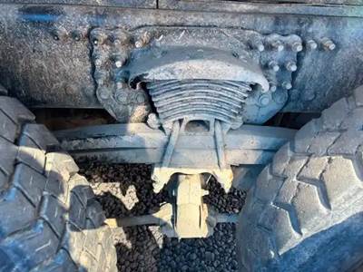 Sterling L9500 Suspension