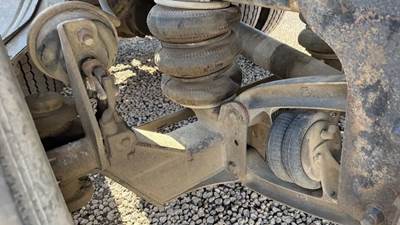 Hendrickson Tag / Pusher Axle for a 2016 Peterbilt 389