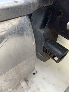 Non Steer/ Pusher Axle Mounts In Front Of Drives Has DRIVELInE Clearance Air