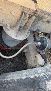 Watson & Chalin 20K Tag / Pusher Axle for a 2006 Peterbilt 378