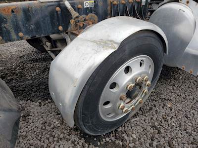 Watson & Chalin Tag / Pusher Axle for a 2006 Peterbilt 378