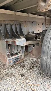 Watson & Chalin Tag / Pusher Axle for a 2009 Kenworth T800