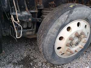 Watson & Chalin Tag / Pusher Axle for a 2006 Kenworth T800