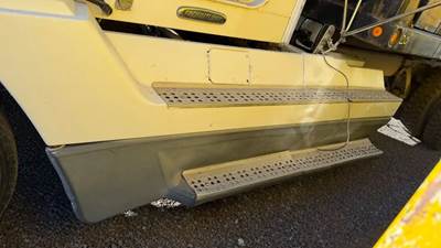 Freightliner FLD120 Left Tank Fairing