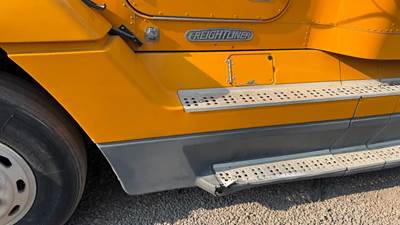 Freightliner FLD120 Left Tank Fairing