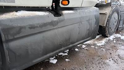 International LT625 Left Tank Fairing