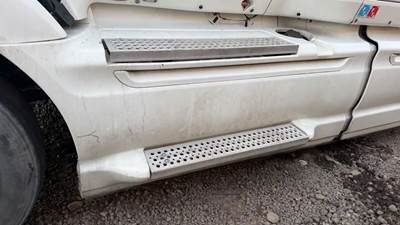 International ProStar Left Tank Fairing