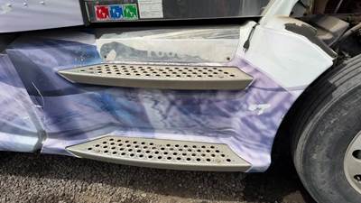 Kenworth T660 Right Tank Fairing