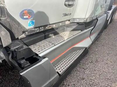 Kenworth T680 Left Tank Fairing