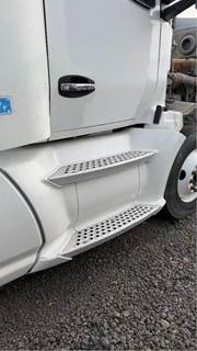 Kenworth T680 Right Tank Fairing