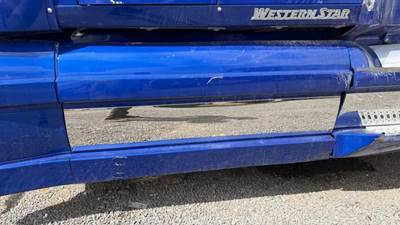 Western Star 5700 Right Tank Fairing