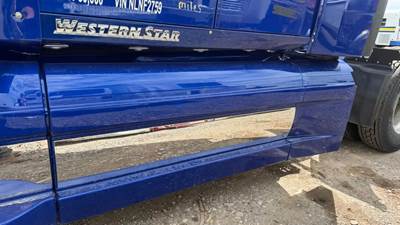 Western Star 5700 Left Tank Fairing