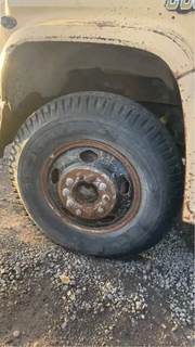 Chevrolet C60 Tire & Rim