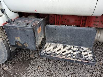 GMC TopKick C7000 Tool Box for a 1990 GMC C7000 Topkick