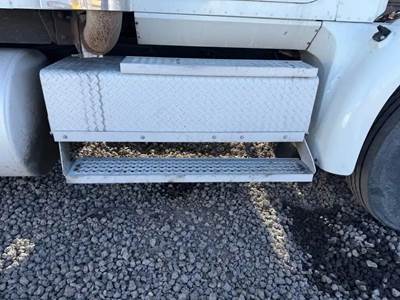 International 9400i Tool Box