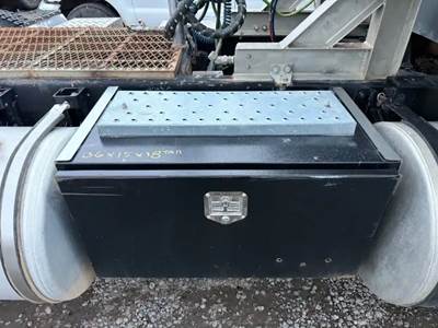 International F9370 Tool Box for a 1987 International F-9370
