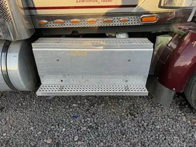 International LoneStar Tool Box