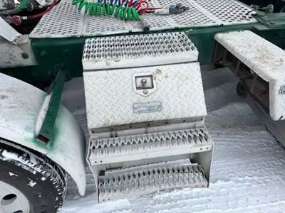 Kenworth T800 Tool Box