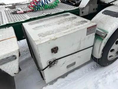 Kenworth T800 Tool Box