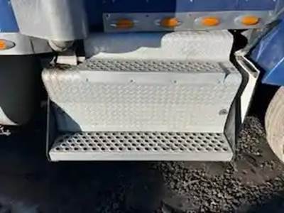 Kenworth T800 Tool Box