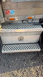 Kenworth T800 Tool Box