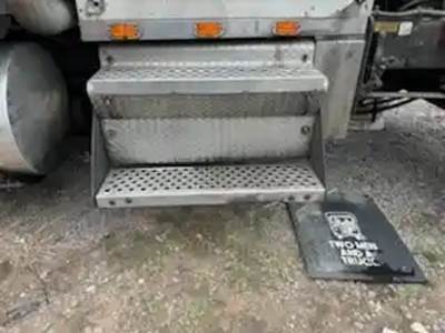 Kenworth W900 Tool Box