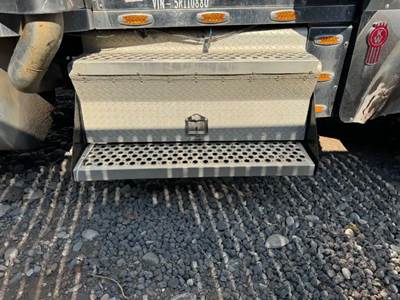 Kenworth W900L Tool Box