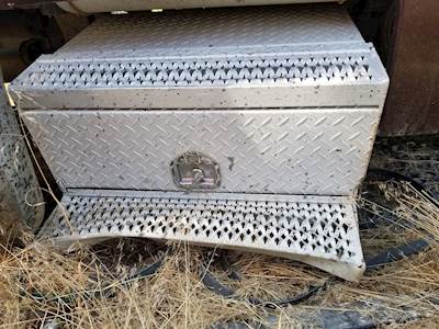 Peterbilt 379 Tool Box