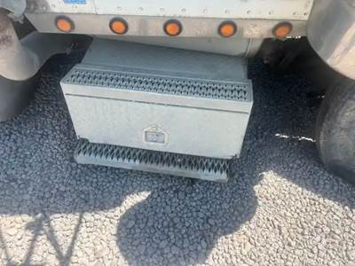 Peterbilt 379 Tool Box