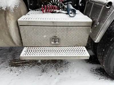 Peterbilt 379 Tool Box