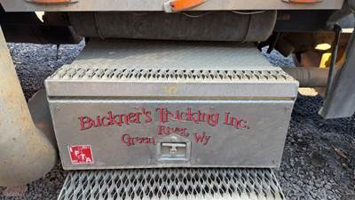 Peterbilt 379 Tool Box