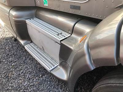 Peterbilt 386 Tool Box