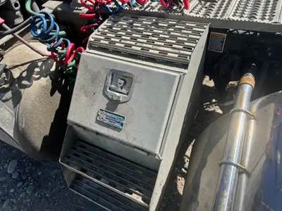 Peterbilt 579 Tool Box