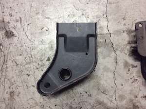 New Hutch/Hutchens Straddle Mount Leaf Spring Hanger   E-2910A  7701-01