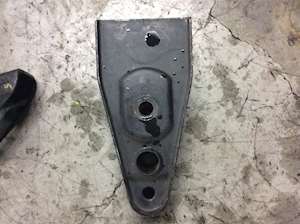 Rear Hanger Straddle Mount Hutchens H-9700 16169-01