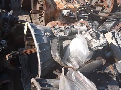 Eaton-Fuller FAOM-15810S-EC3 Transmission for a 2019 Volvo VNL