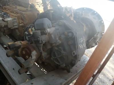 Eaton-Fuller FAOM-15810S-EC3 Transmission for a 2016 Peterbilt 579