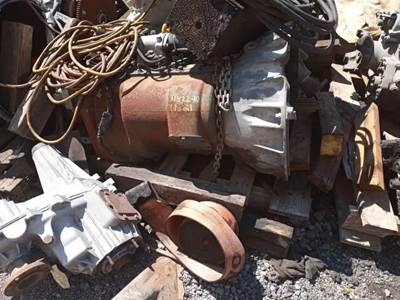 Eaton-Fuller FOM-16E310C-LAS Transmission for a 2016 Volvo VNL