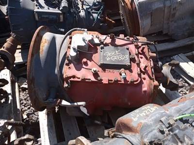 Eaton-Fuller FRO14210C Transmission for a 2003 Peterbilt 385