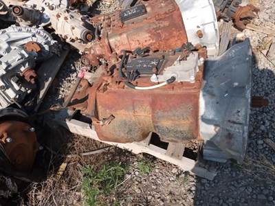 Eaton-Fuller FRO16210B Transmission for a 2009 Freightliner Cascadia 125