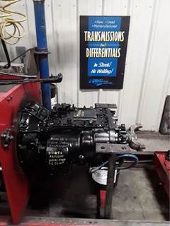 Eaton-Fuller FRO16210C Transmission for a 2003 Peterbilt 385