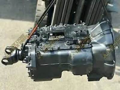 Eaton-Fuller FRO16210C Transmission for a 2000 Peterbilt 379