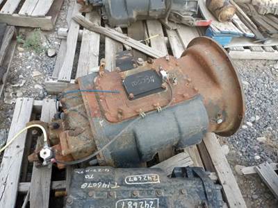 Eaton-Fuller RTLO13610B Transmission for a 1999 Sterling A9513