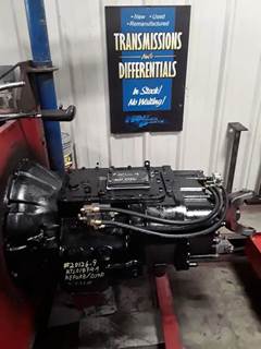 Eaton-Fuller Transmission for a 1999 Freightliner FLD120 CLASSIC